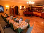 Tanzfläche mit Klavier oder Livemusic